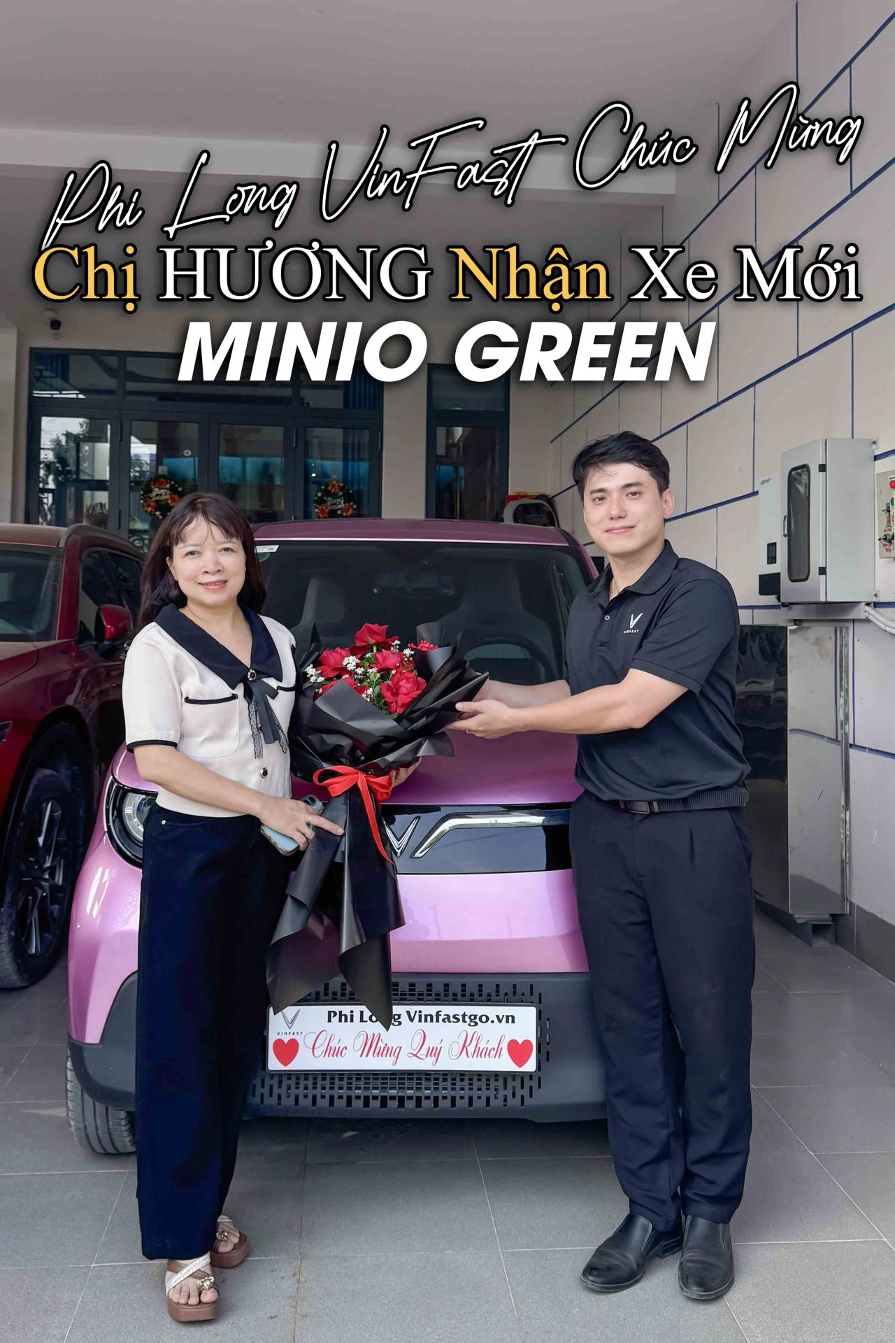 Khách hàng nhận xe VinFast